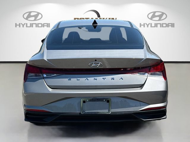 Certified 2023 Hyundai Elantra SEL w/ Convenience Package image 6