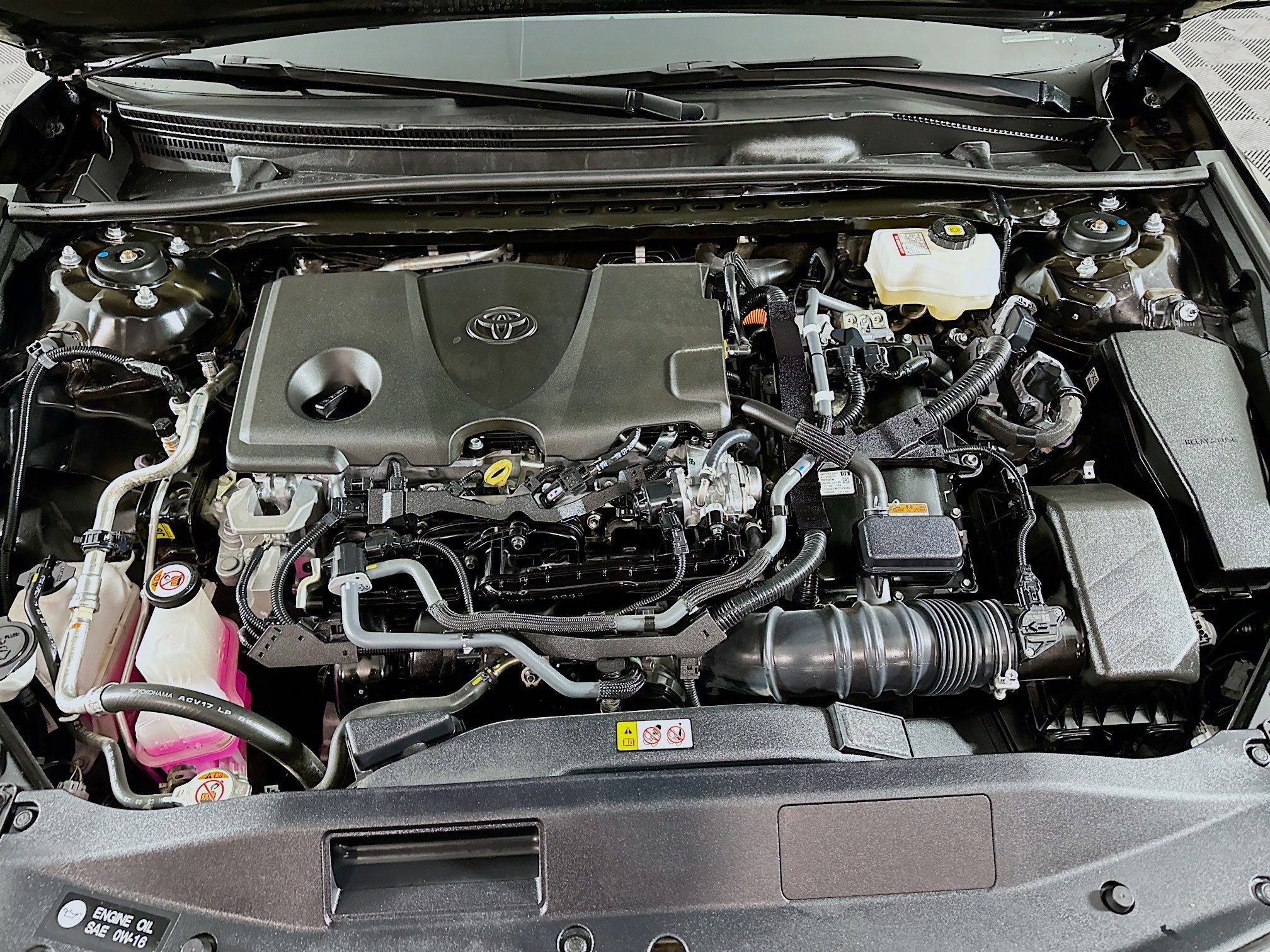 Used 2024 Toyota Camry SE image 32