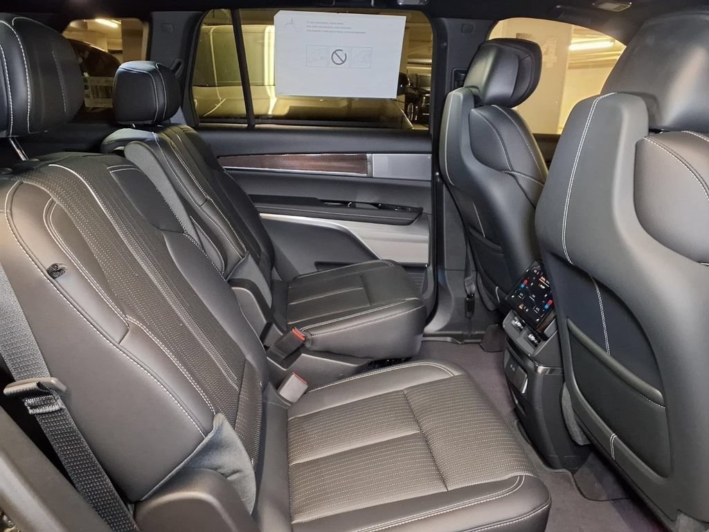 New 2027 Cadillac Vistiq Sport AWD/4WD image 7