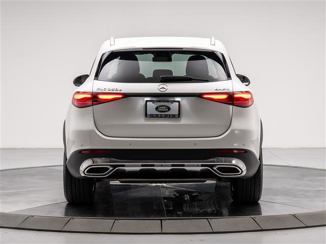 Used 2025 Mercedes-Benz GLC 350e 4MATIC image 4