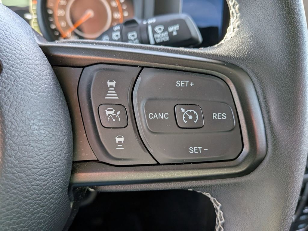 Used 2025 Jeep Wrangler Unlimited Rubicon w/ Convenience Group image 20