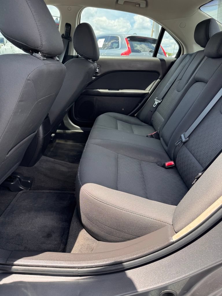 Used 2011 Ford Fusion SE w/ 201A Rapid Spec Order Code FWD image 11