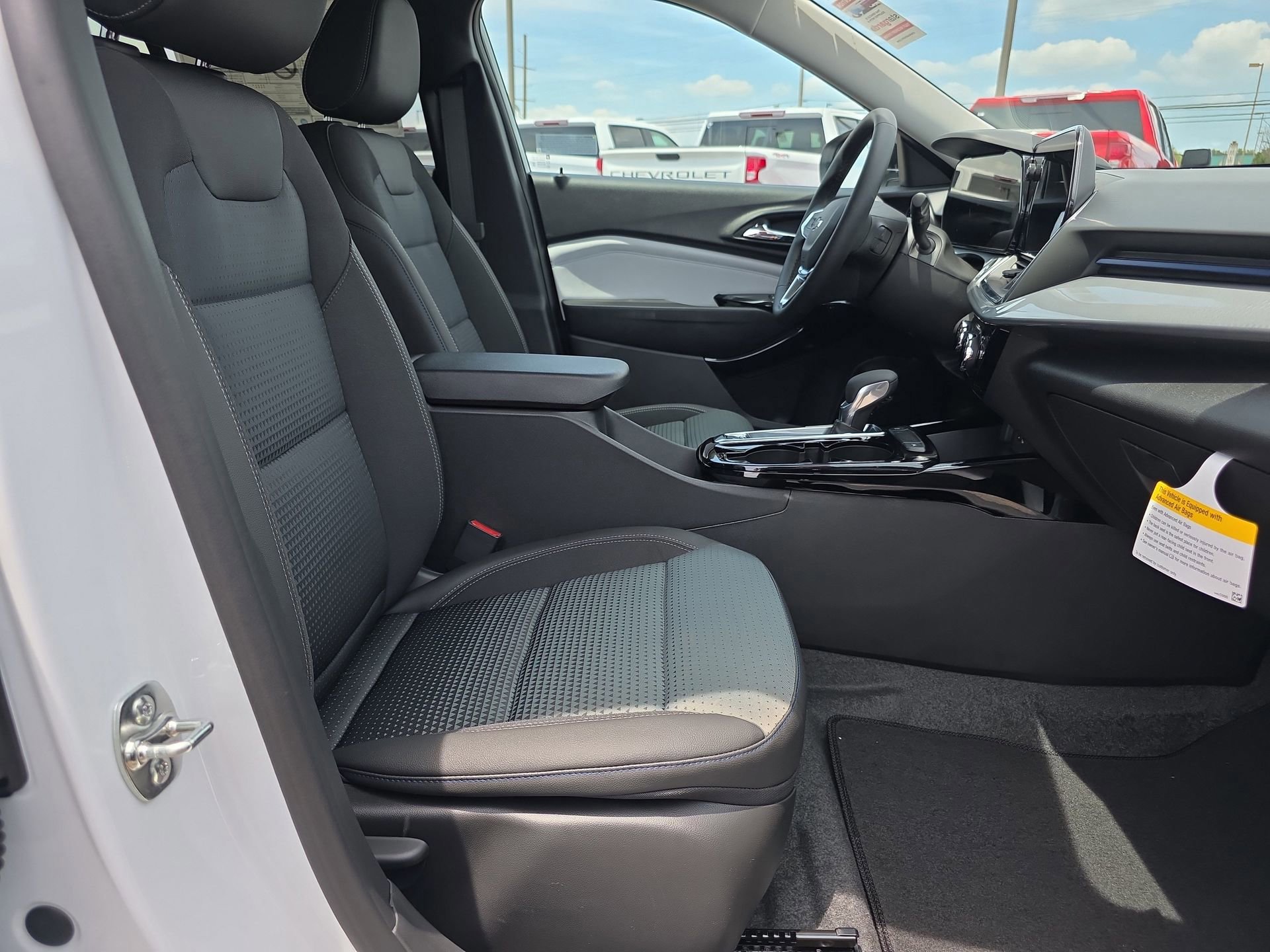 New 2026 Chevrolet Trax LT w/ Driver Confidence Package FWD image 15