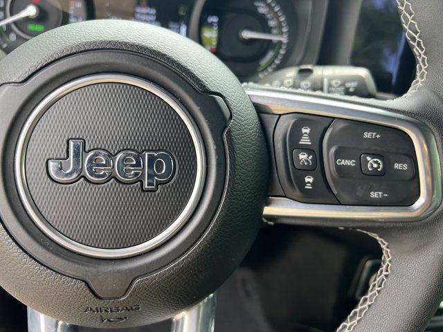 Certified 2025 Jeep Wrangler Unlimited Sahara w/ Safety Group AWD/4WD image 29