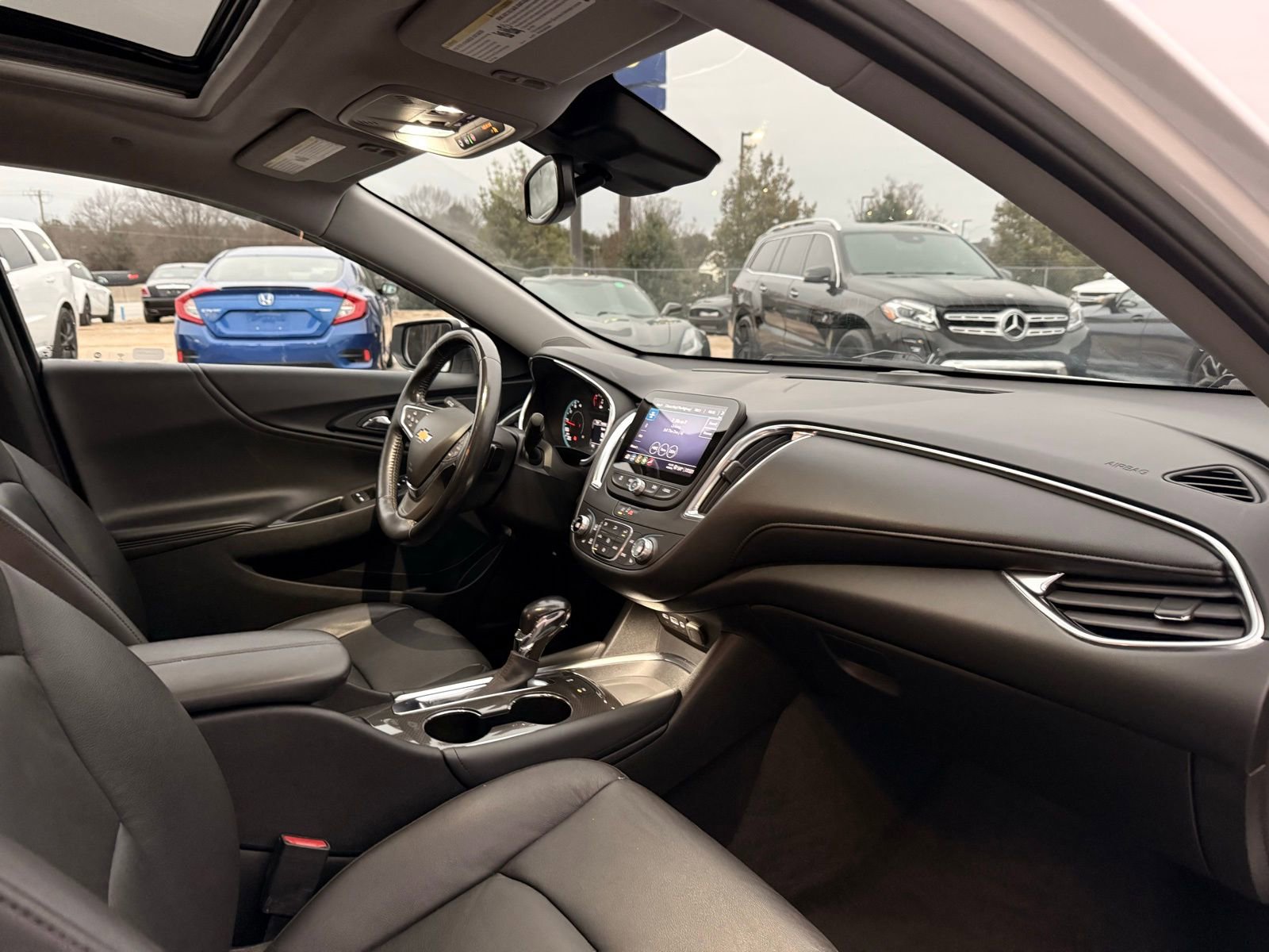 Used 2021 Chevrolet Malibu LT w/ Leather Package image 30