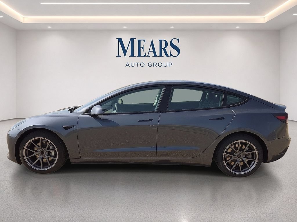 Used 2021 Tesla Model 3 Standard Range Plus RWD image 2