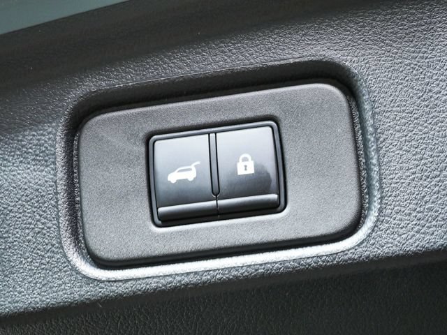 Used 2026 Nissan Pathfinder Platinum w/ Cargo Package FWD image 36