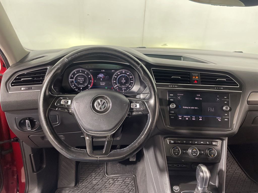 Used 2018 Volkswagen Tiguan SEL Premium w/ 3rd Row Seat Package image 12