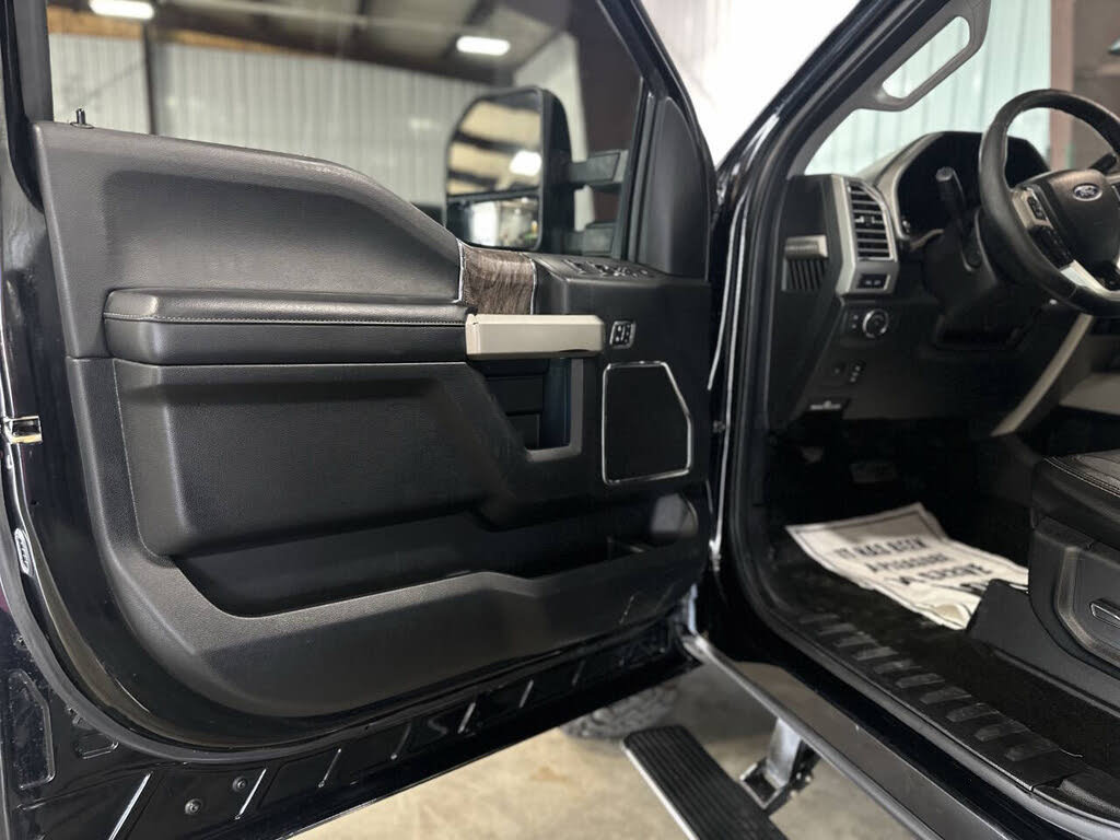 Used 2017 Ford F250 Lariat w/ Lariat Ultimate Package image 17