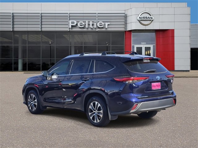 Used 2020 Toyota Highlander XLE image 4