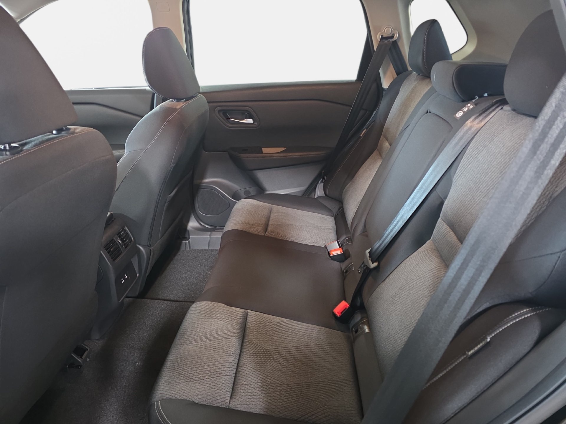 New 2026 Nissan Rogue SV w/ Cold Weather Package FWD image 14