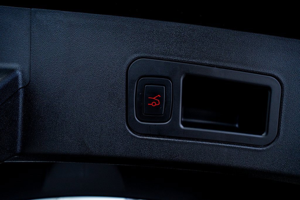 Used 2019 Tesla Model S AWD image 57