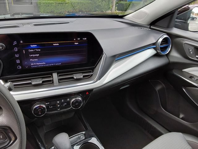 Used 2025 Chevrolet Trax LT FWD image 28