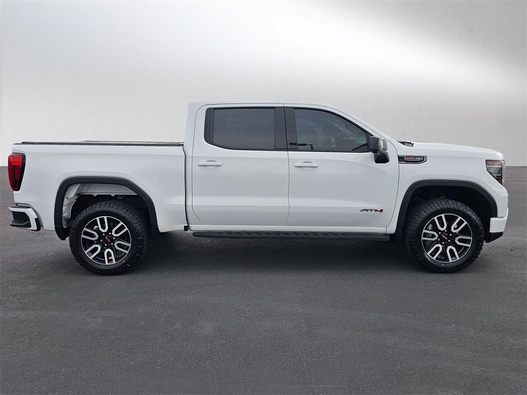Used 2022 GMC Sierra 1500 AT4 w/ AT4 Premium Package image 6