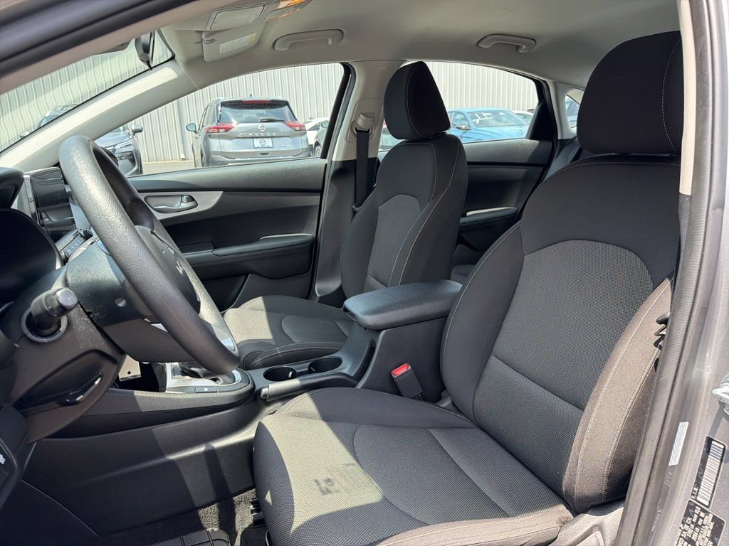 Used 2023 Kia Forte LXS FWD image 18