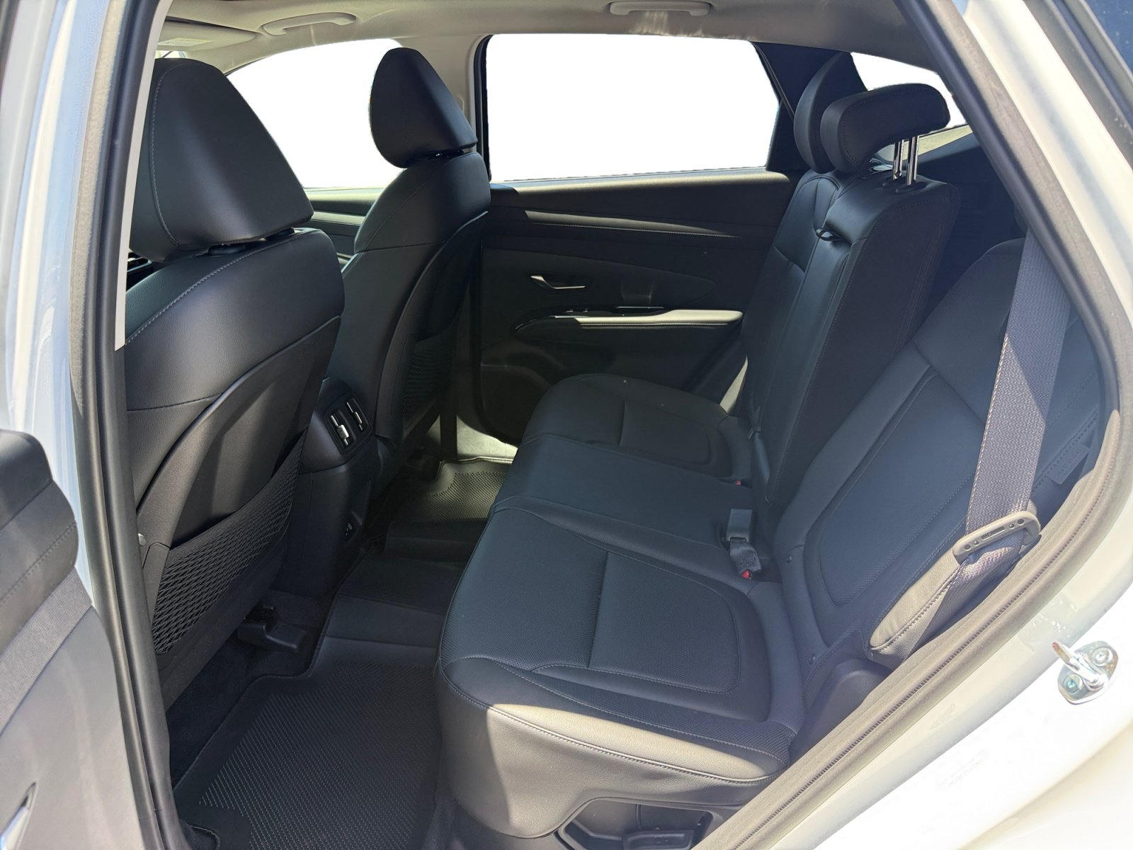 Used 2026 Hyundai Tucson Limited AWD/4WD image 16