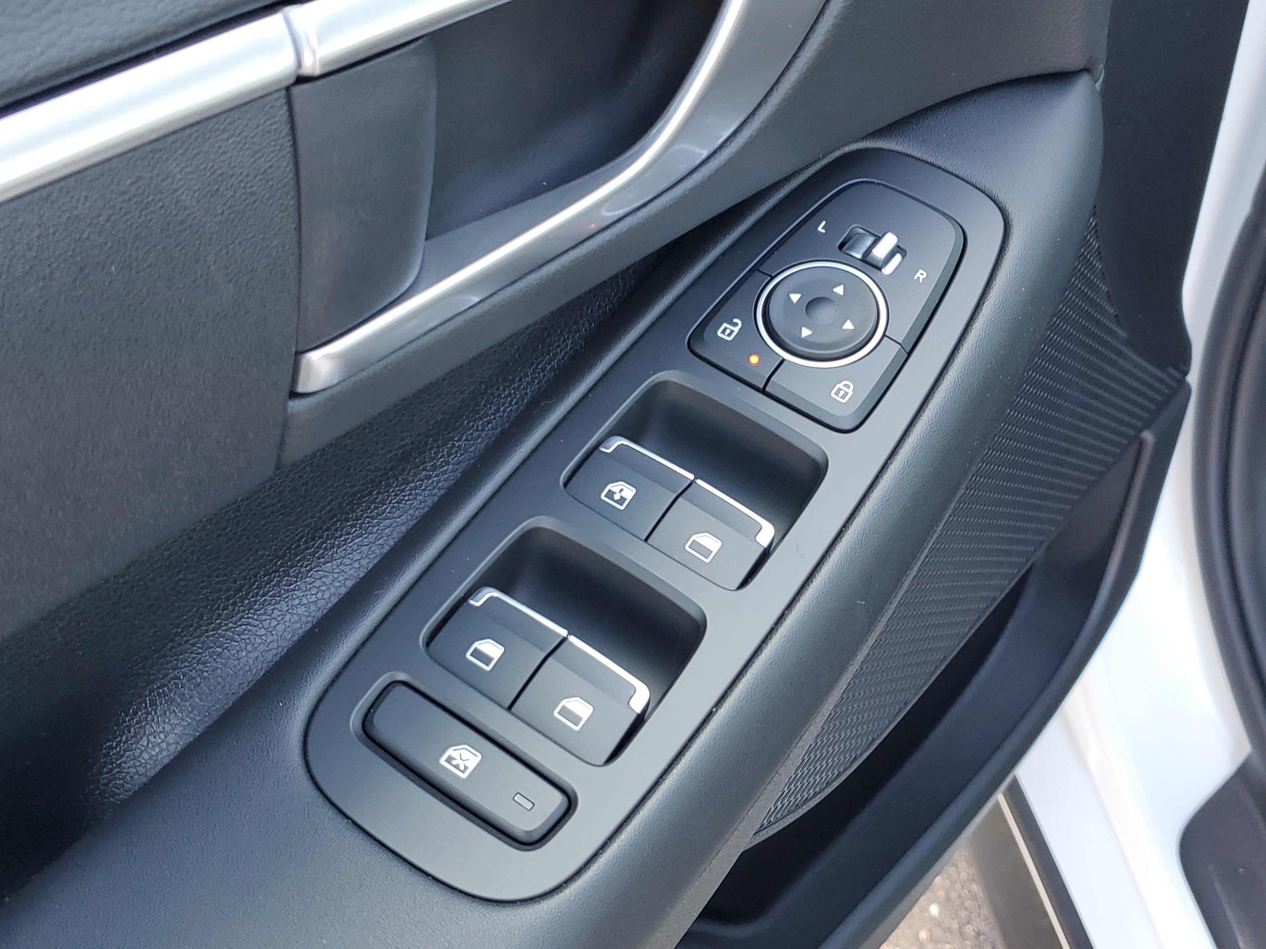 New 2026 Hyundai Sonata SE FWD image 13