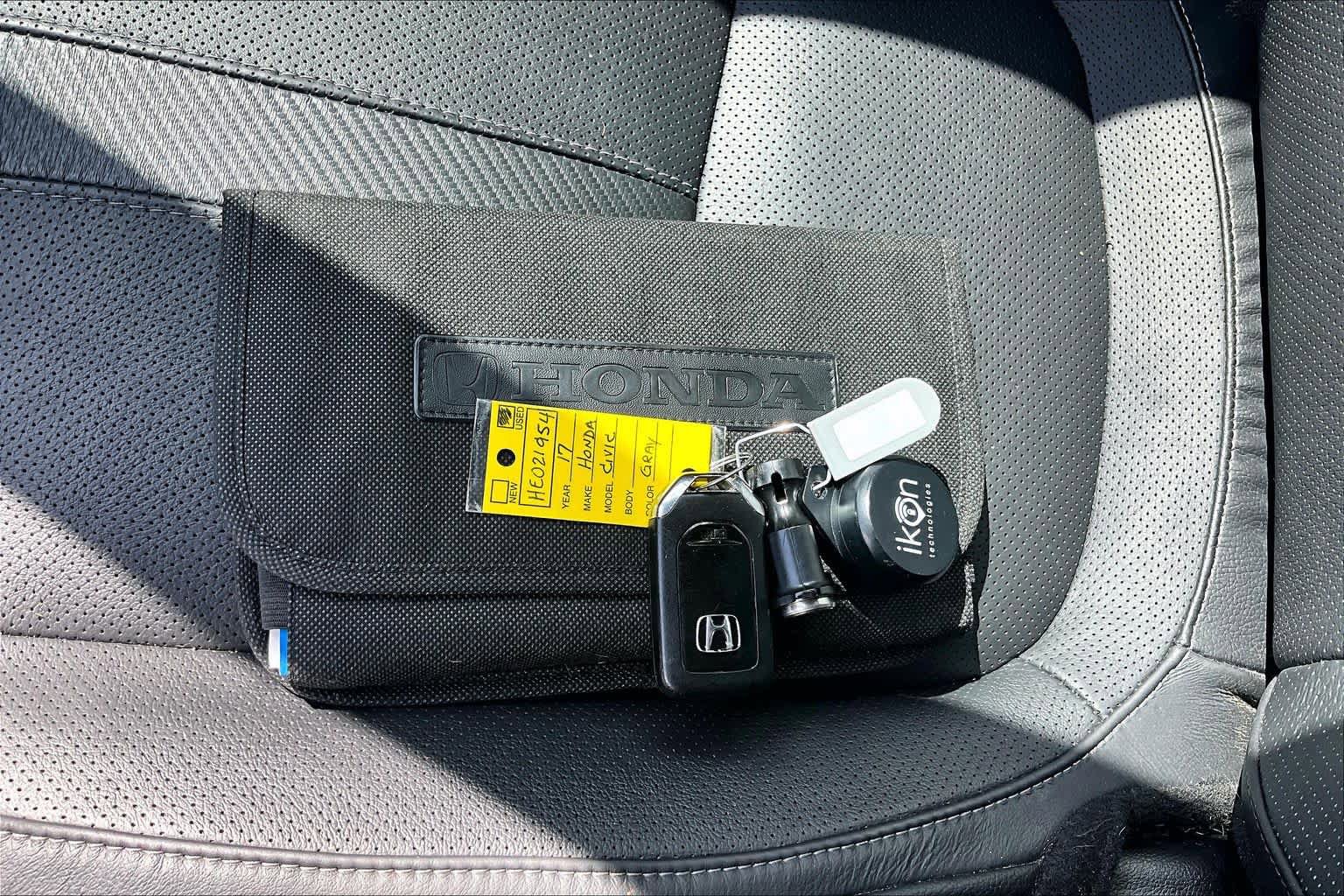 Used 2017 Honda Civic Touring image 15