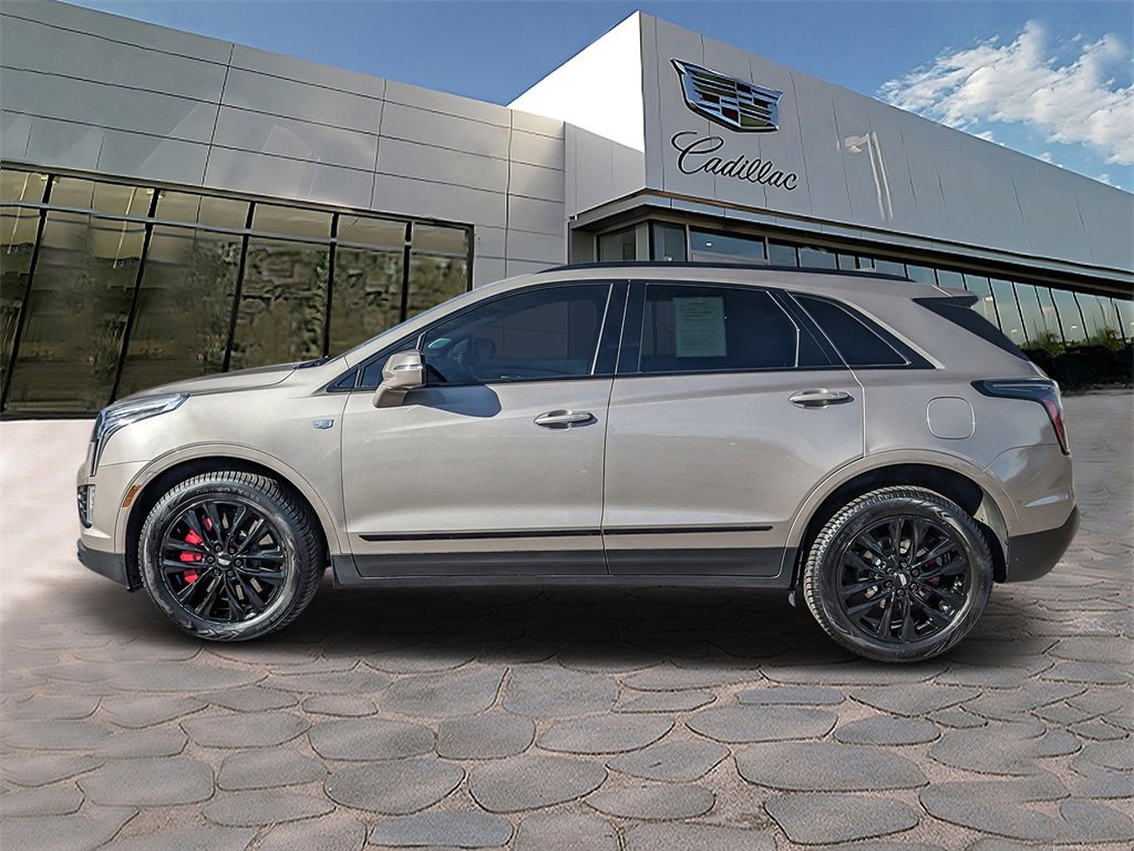 Used 2022 Cadillac XT5 Sportv w/ LPO, ONYX Package image 2