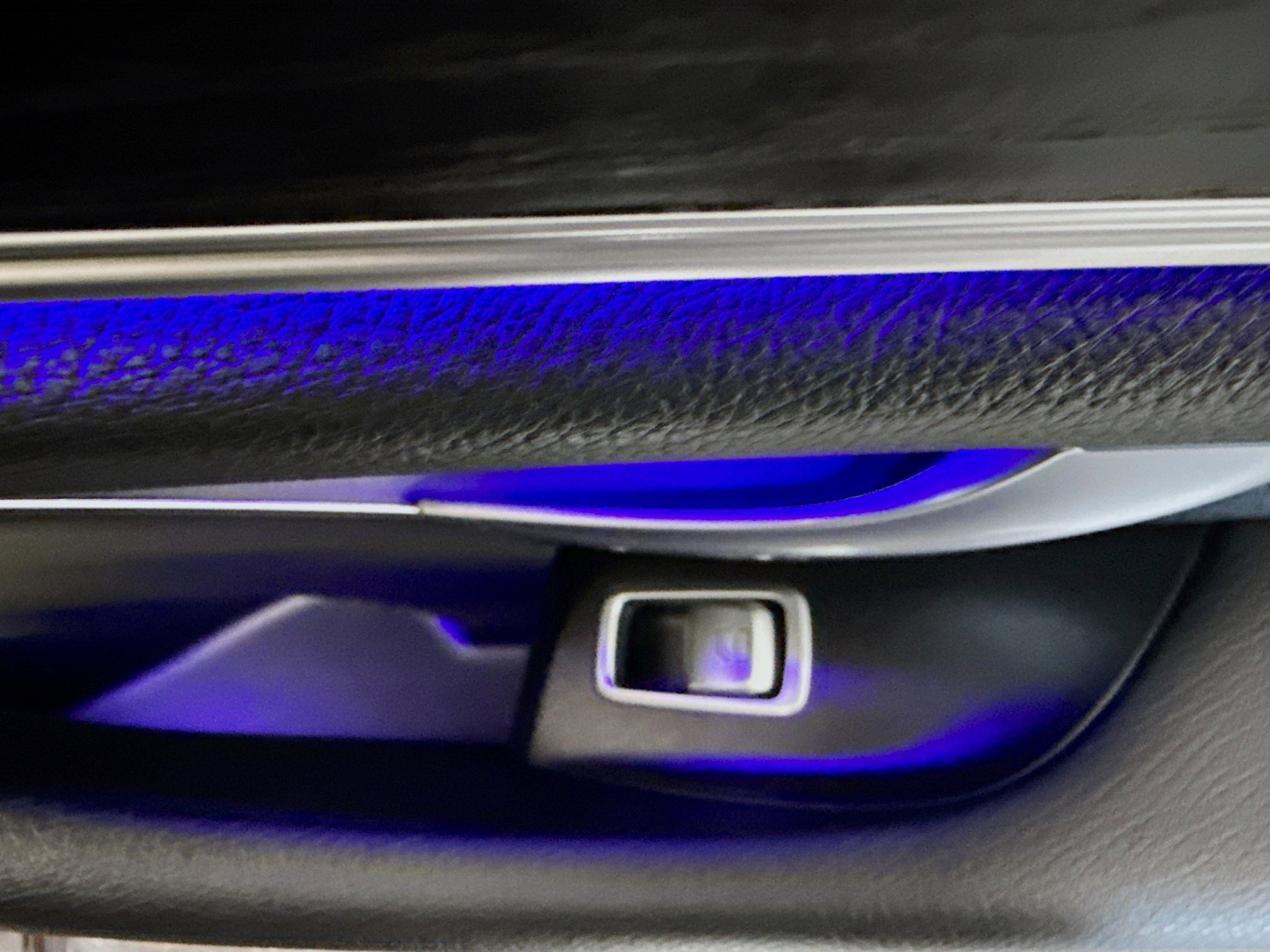 Used 2020 Mercedes-Benz E 350 Sedan w/ Premium Package image 31