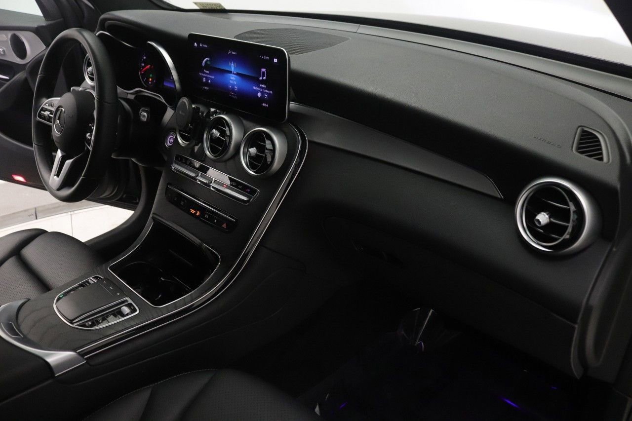 Certified 2022 Mercedes-Benz GLC 300 image 25