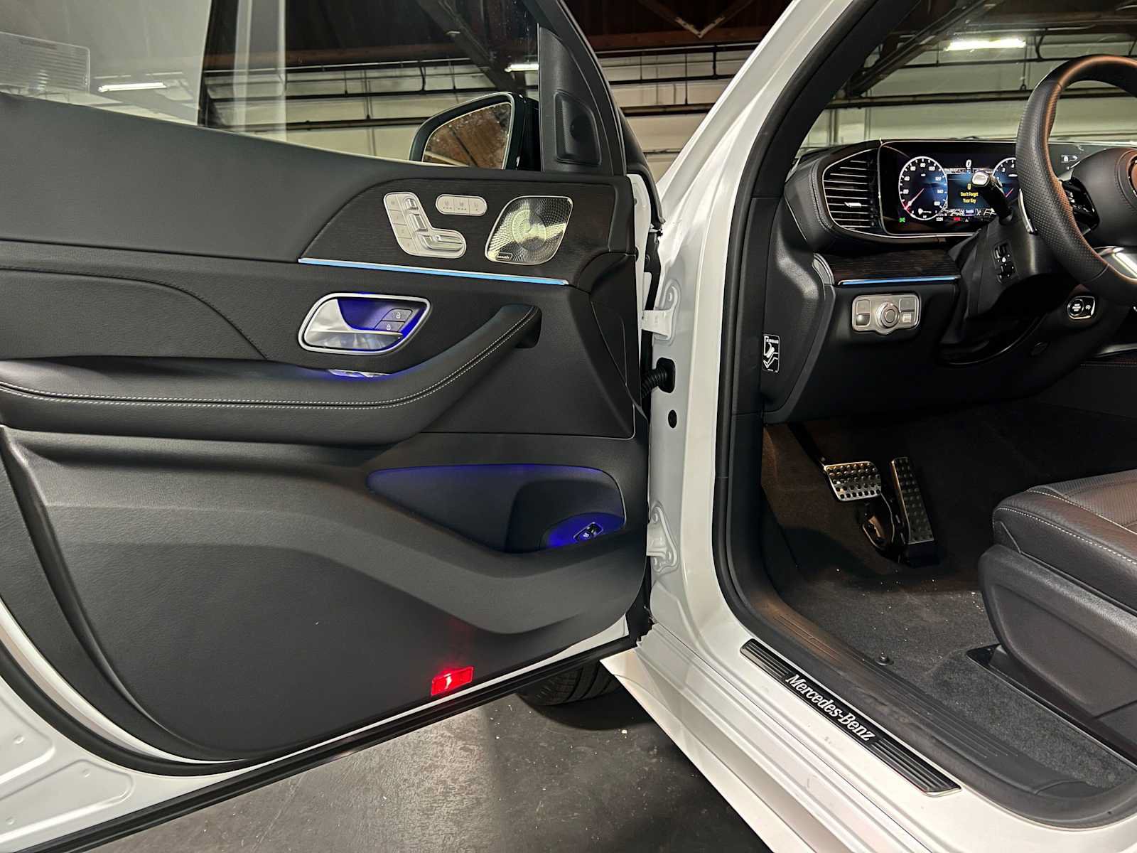 New 2026 Mercedes-Benz GLS 450 4MATIC image 21