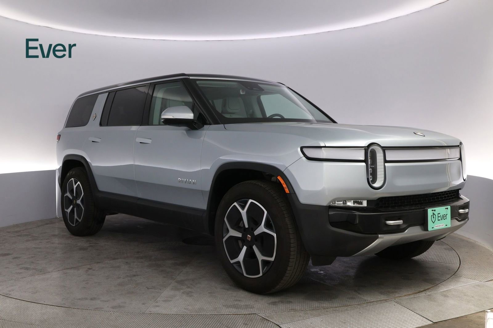 Used 2024 Rivian R1S Adventure AWD/4WD image 13