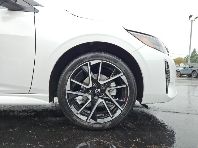 New 2025 Nissan Sentra SR image 11