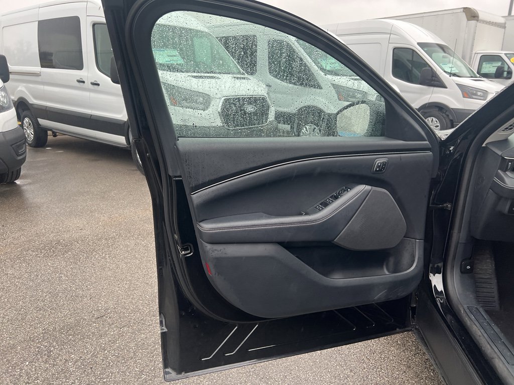 Certified 2025 Ford Mustang Mach-E Select w/ Comfort Package Lite image 16