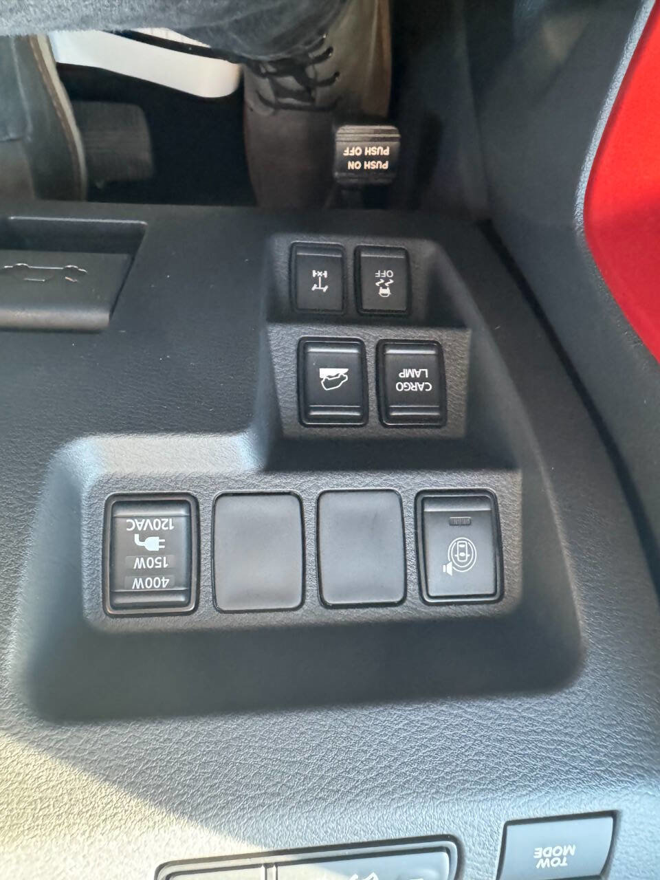 Used 2022 Nissan Frontier PRO-4X image 18