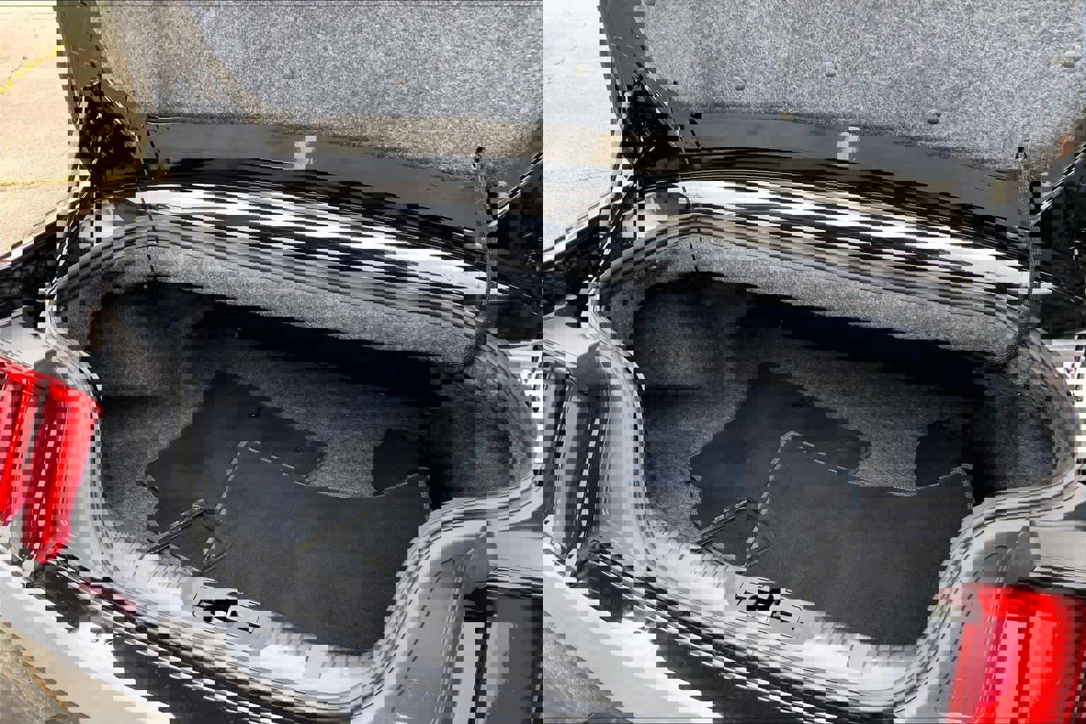 Used 2019 Ford Mustang GT Premium w/ GT Performance Package RWD image 32