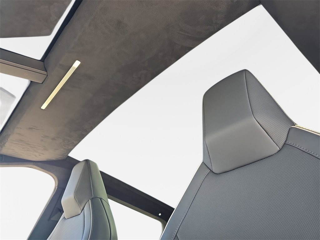 Used 2026 Tesla Cybertruck AWD Crew Cab image 32