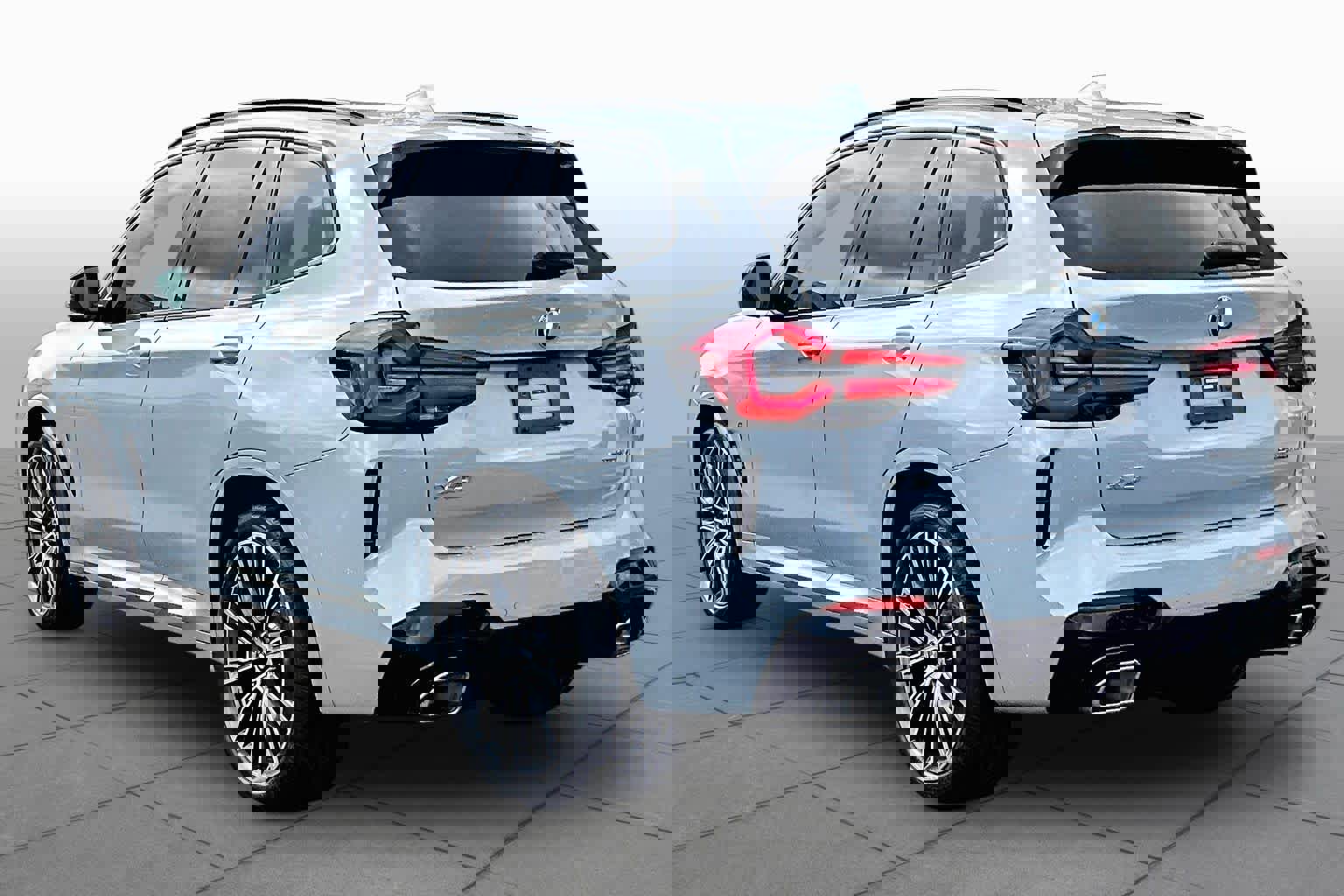 Used 2023 BMW X3 sDrive30i w/ M Sport Package image 11