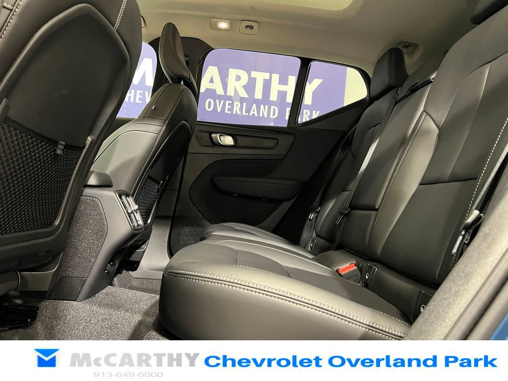 Used 2025 Volvo XC40 B5 Plus AWD/4WD image 27