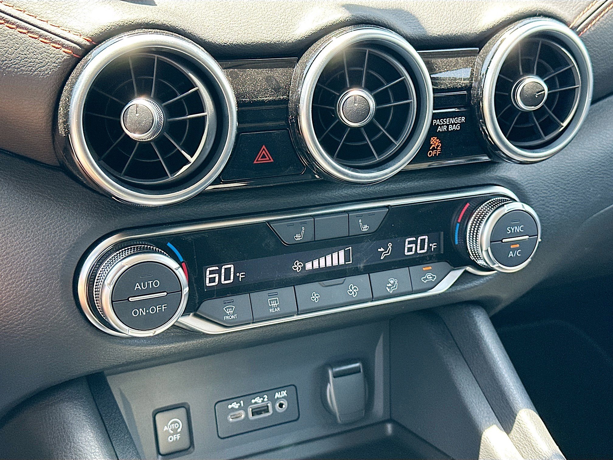 New 2025 Nissan Sentra SR w/ Midnight Edition image 10