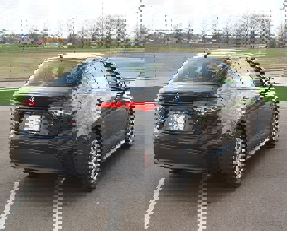 Used 2023 Toyota Corolla LE image 18