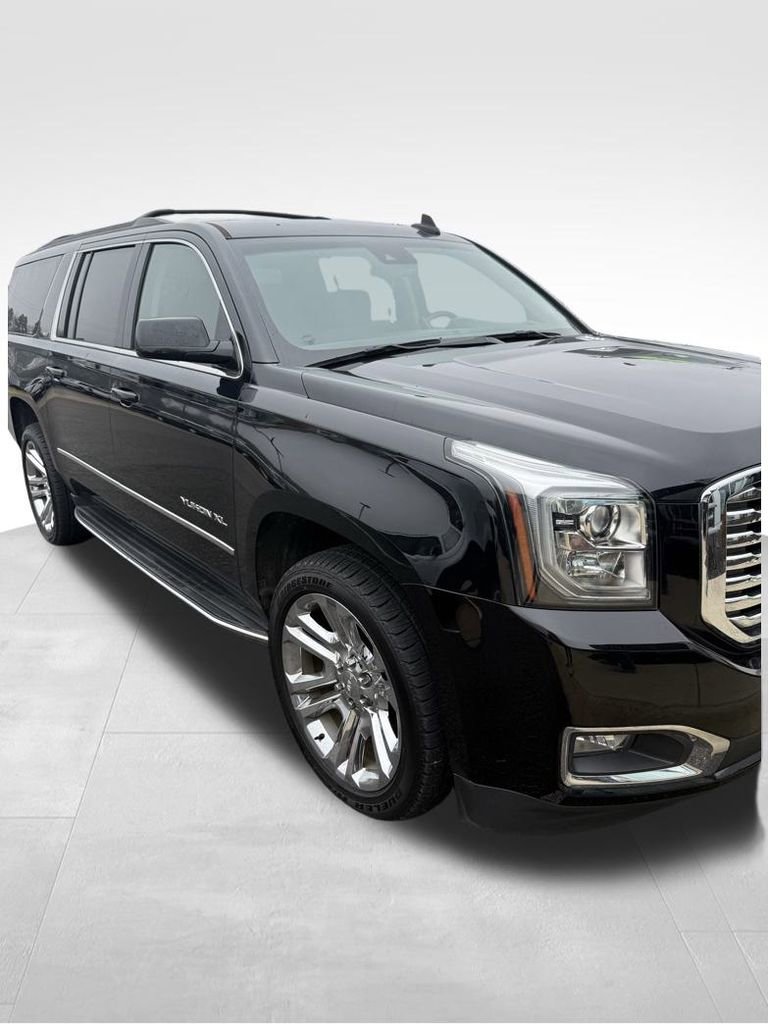 Used 2020 GMC Yukon XL SLT w/ Premium Edition image 2