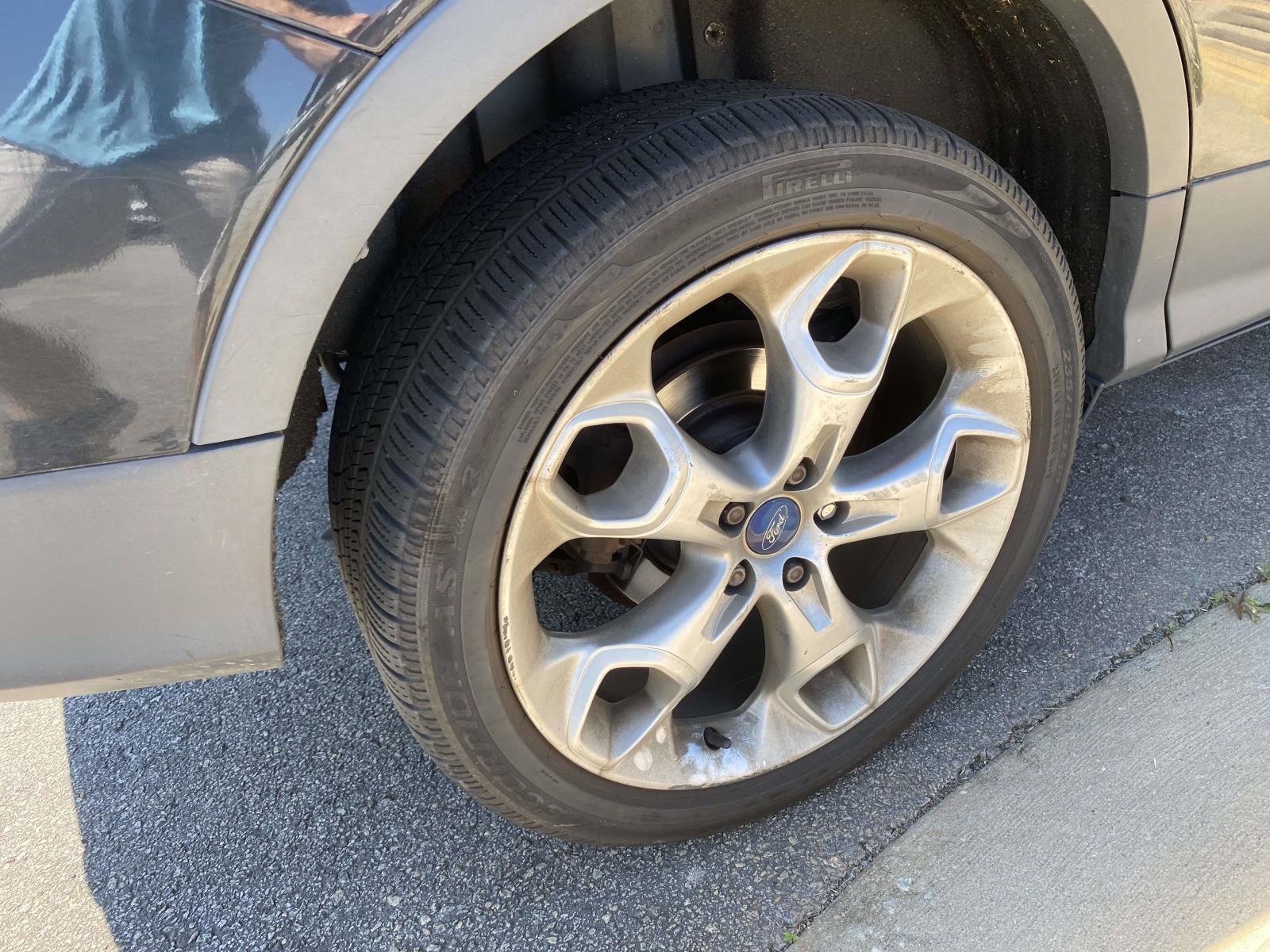 Used 2014 Ford Escape Titanium w/ Equipment Group 401A FWD image 9