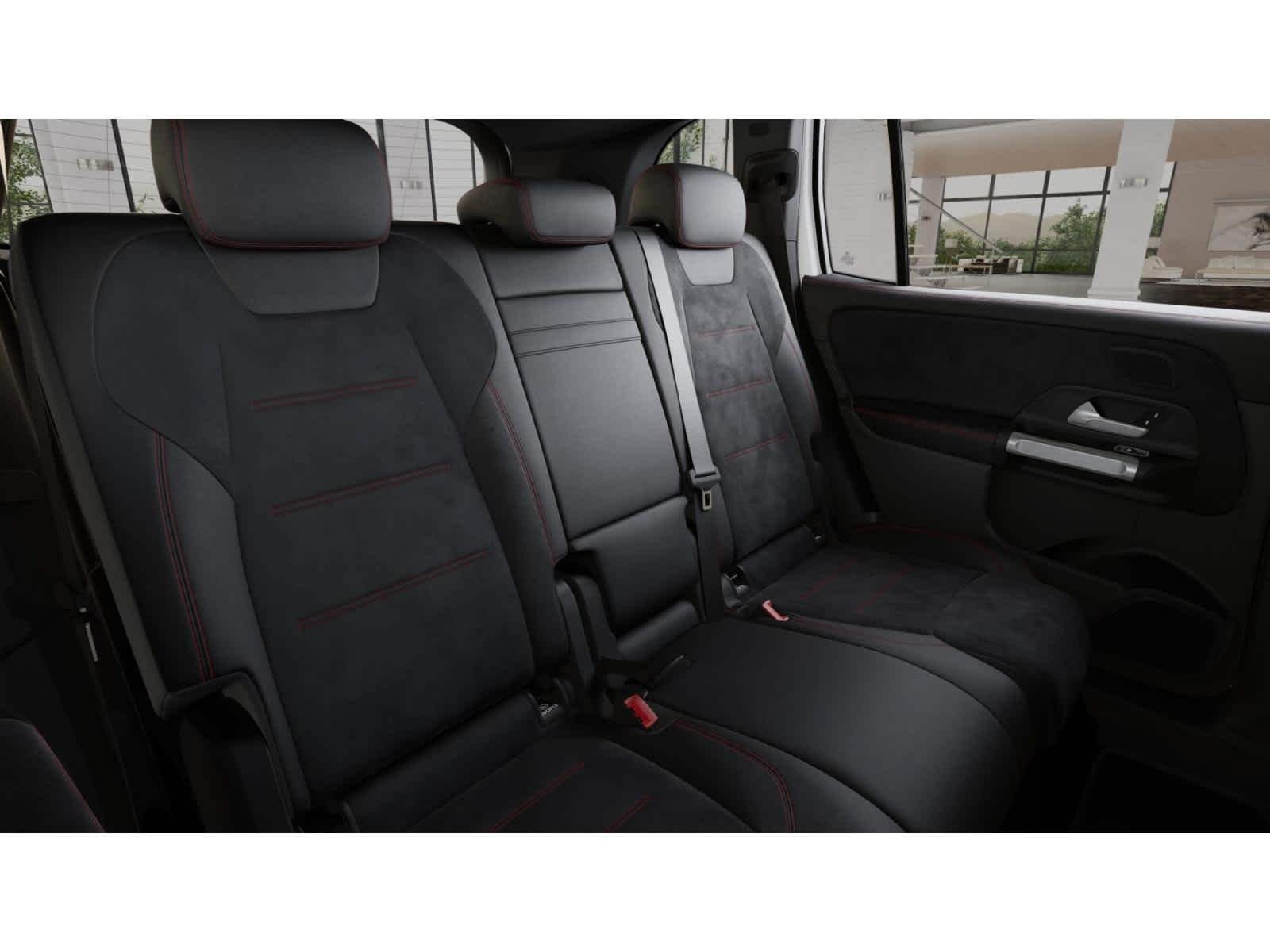 Used 2026 Mercedes-Benz GLB 250 image 5