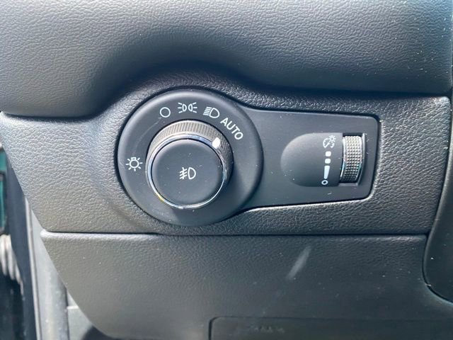 Used 2022 Dodge Durango R/T w/ Blacktop Package image 16