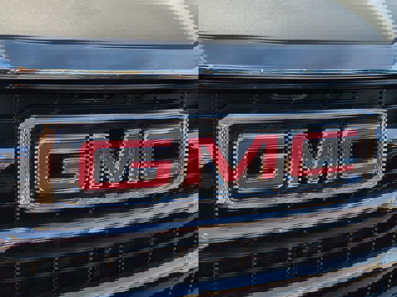 New 2026 GMC Yukon Elevation image 32