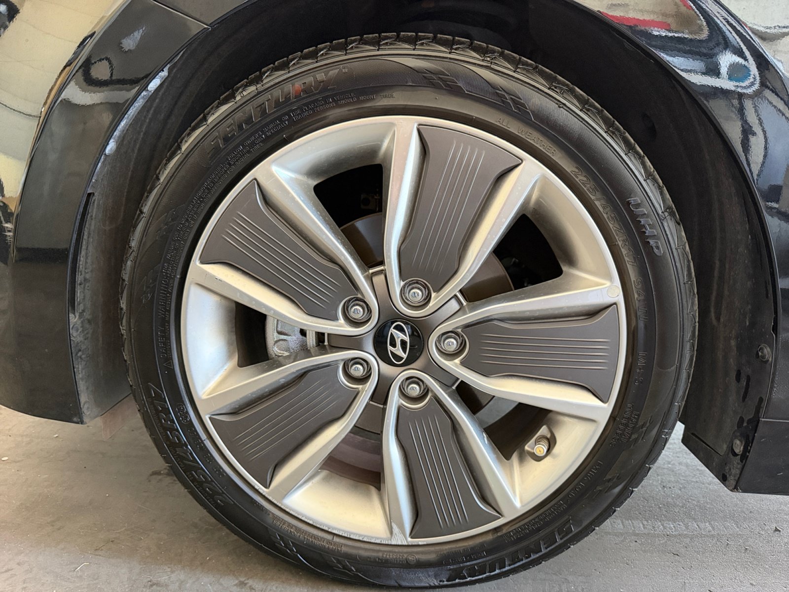 Used 2019 Hyundai Ioniq Limited FWD image 22
