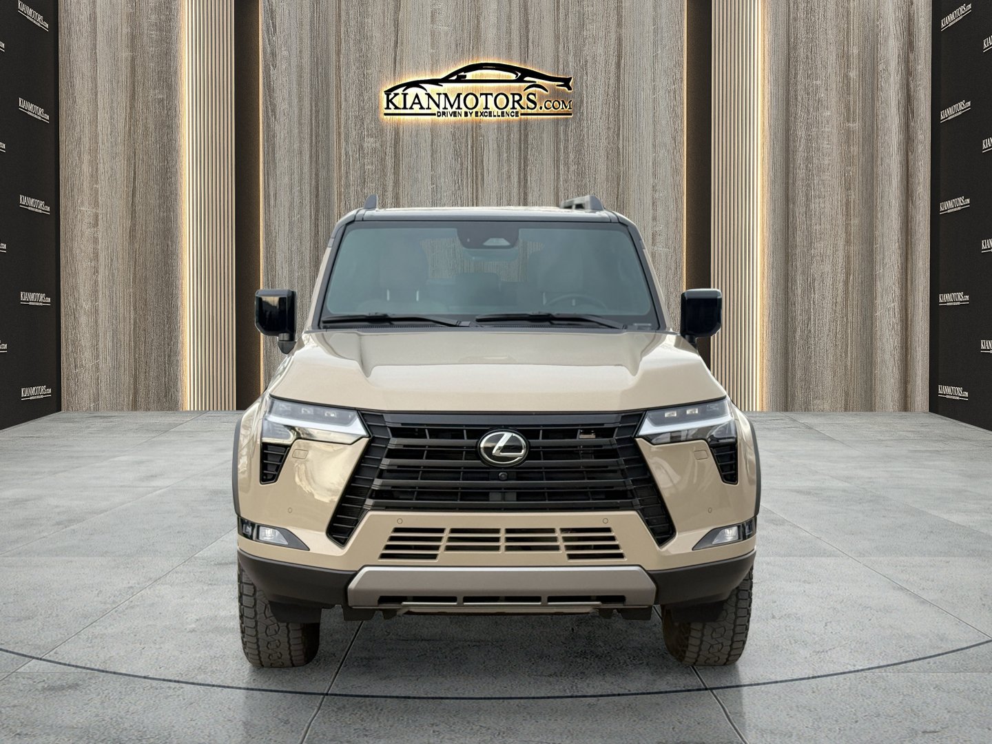 Used 2025 Lexus GX 550 AWD/4WD image 2