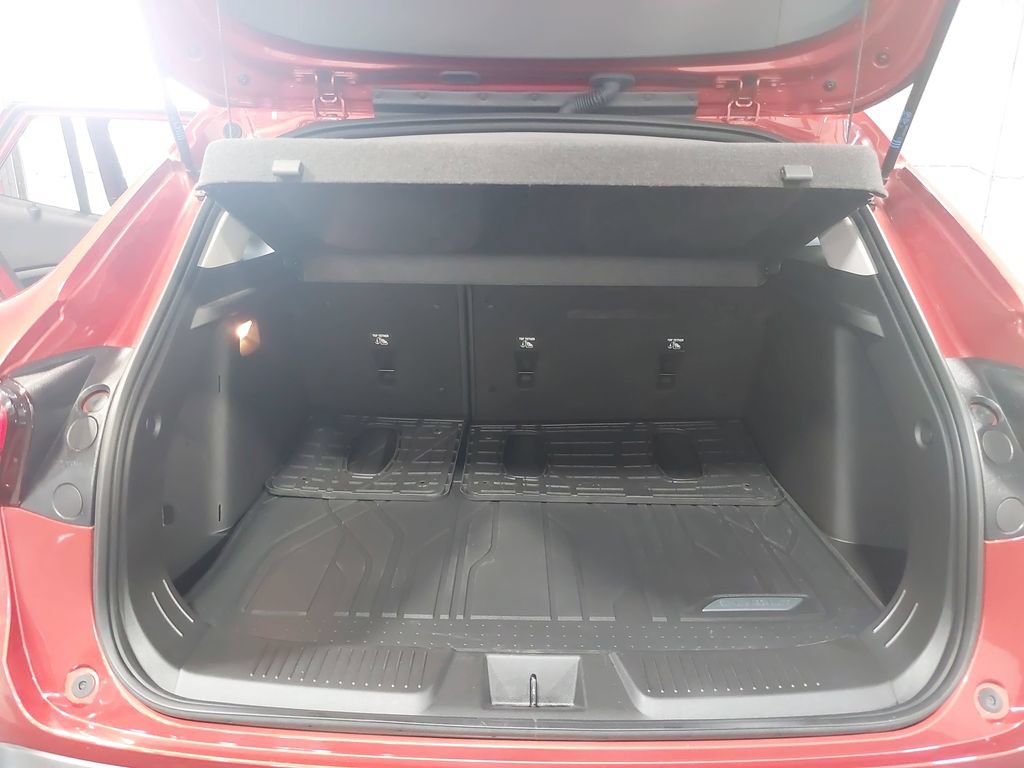 Used 2024 Chevrolet Trax ACTIV w/ Sunroof Package FWD image 12