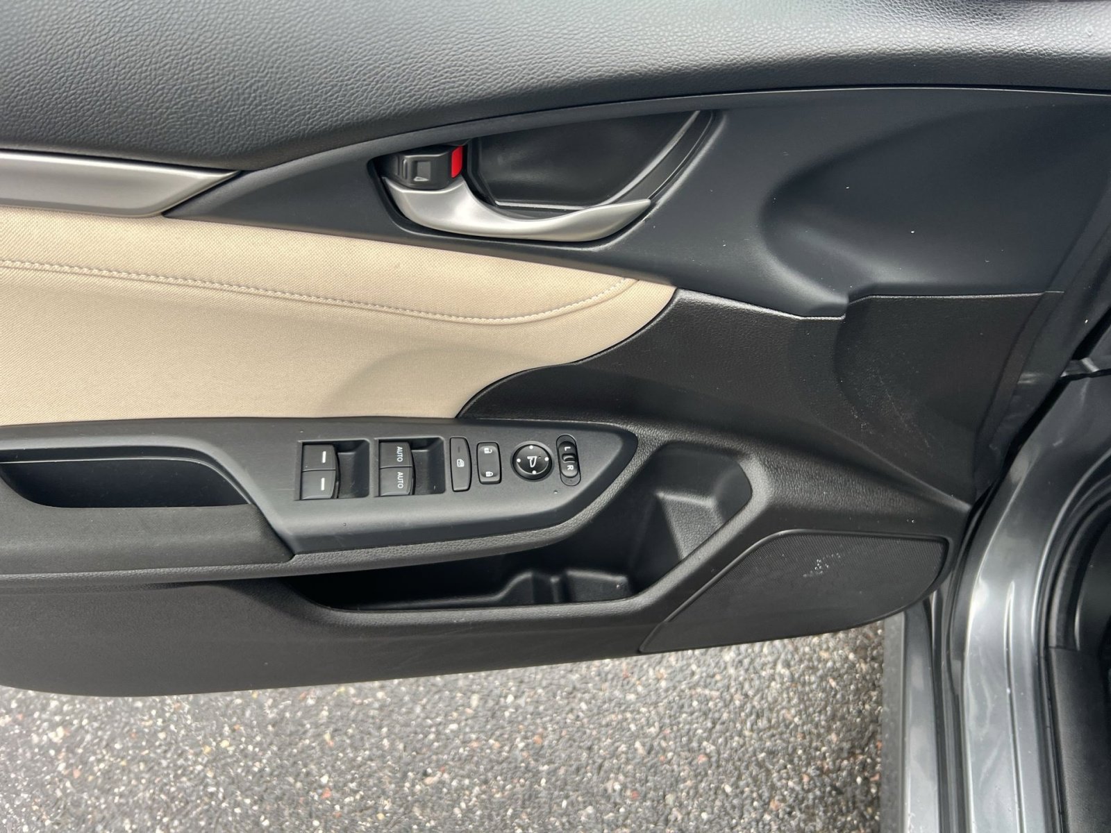 Used 2019 Honda Civic EX image 14