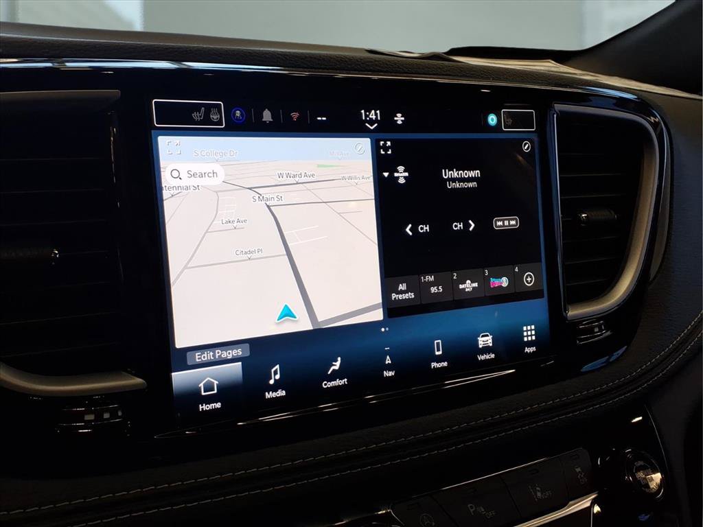 New 2027 Chrysler Pacifica Limited AWD/4WD image 17
