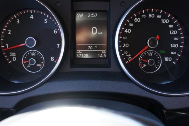 Used 2011 Volkswagen Golf 4-Door image 6