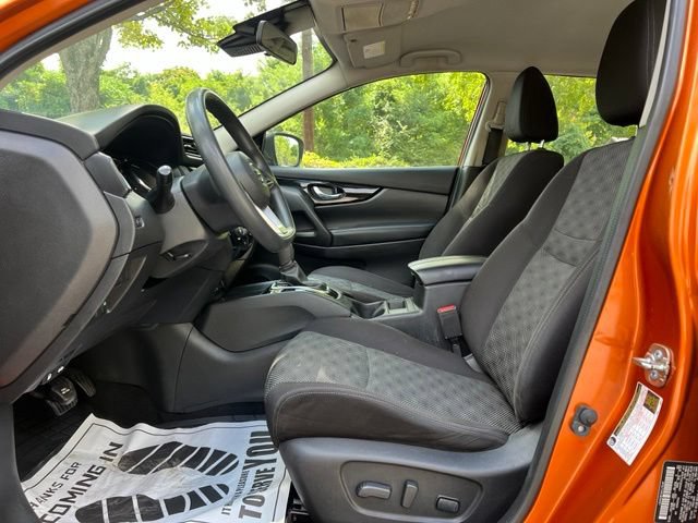Used 2020 Nissan Rogue Sport SV FWD image 12