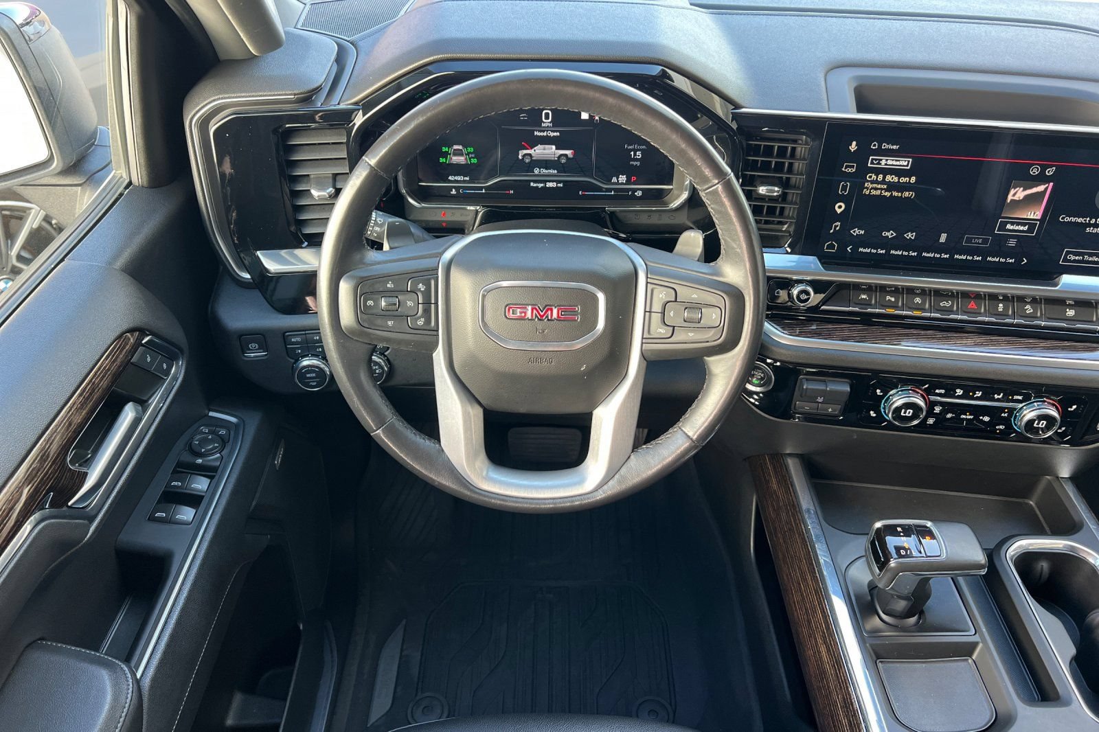 Used 2023 GMC Sierra 1500 Elevation w/ Elevation Premium Package AWD/4WD image 18
