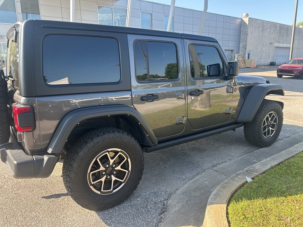 Used 2024 Jeep Wrangler Unlimited Rubicon w/ Technology Group image 3